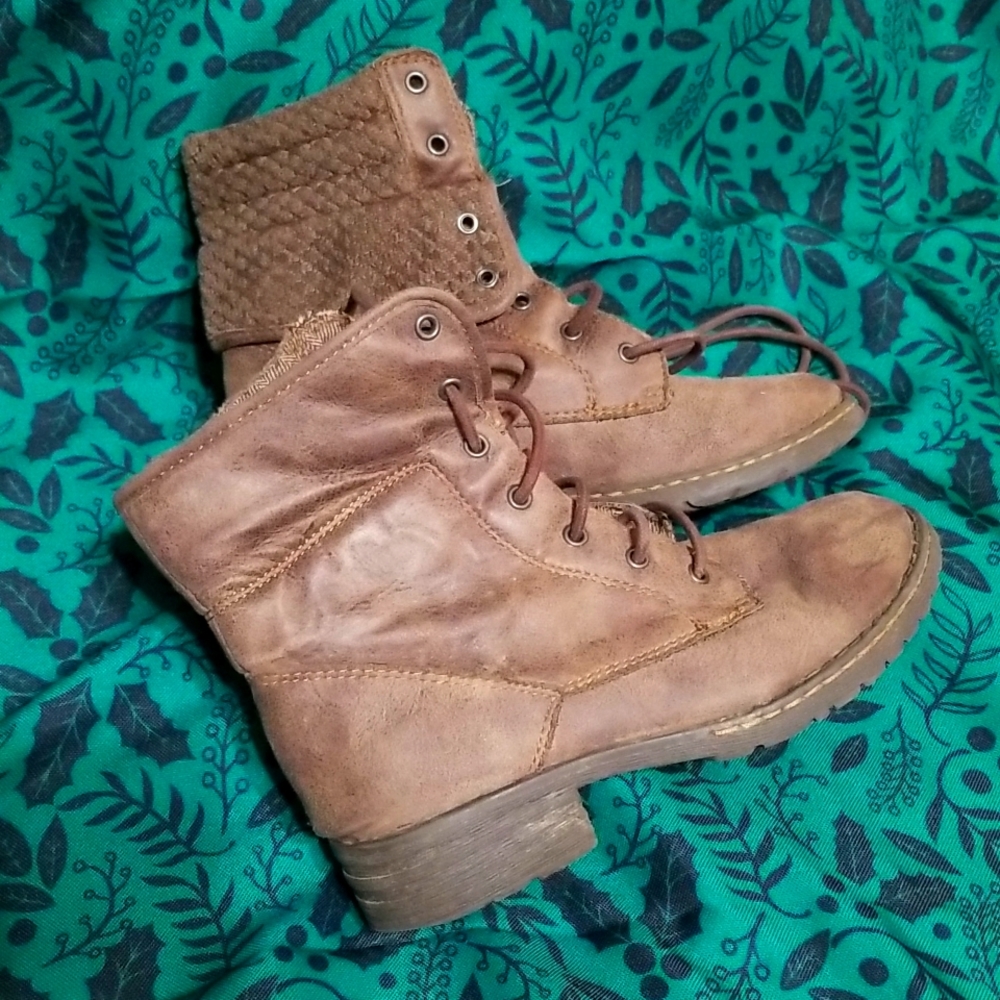 b.o.c. Women's Size 8 Lace Up Boots